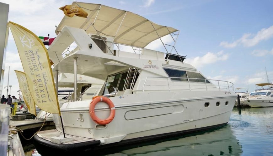 YACHT 44 FEET RENTAL IN DUBAI