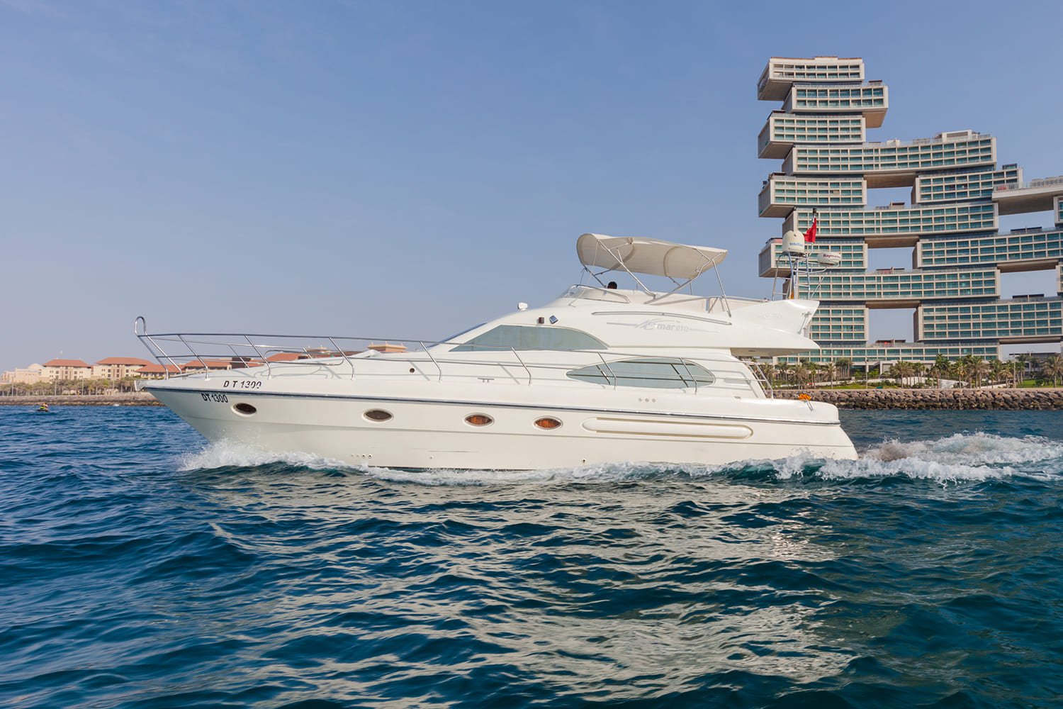 YACHT 50 FEET RENTAL IN DUBAI