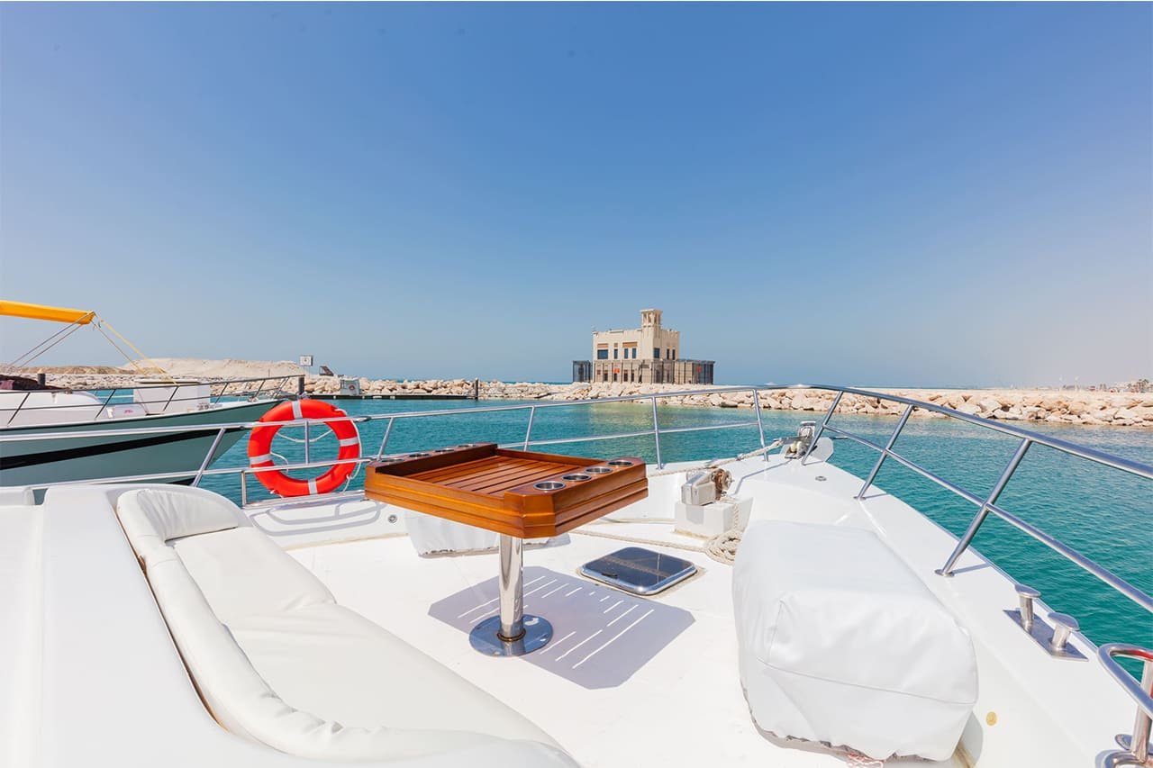 YACHT 82 FEET RENTAL IN DUBAI